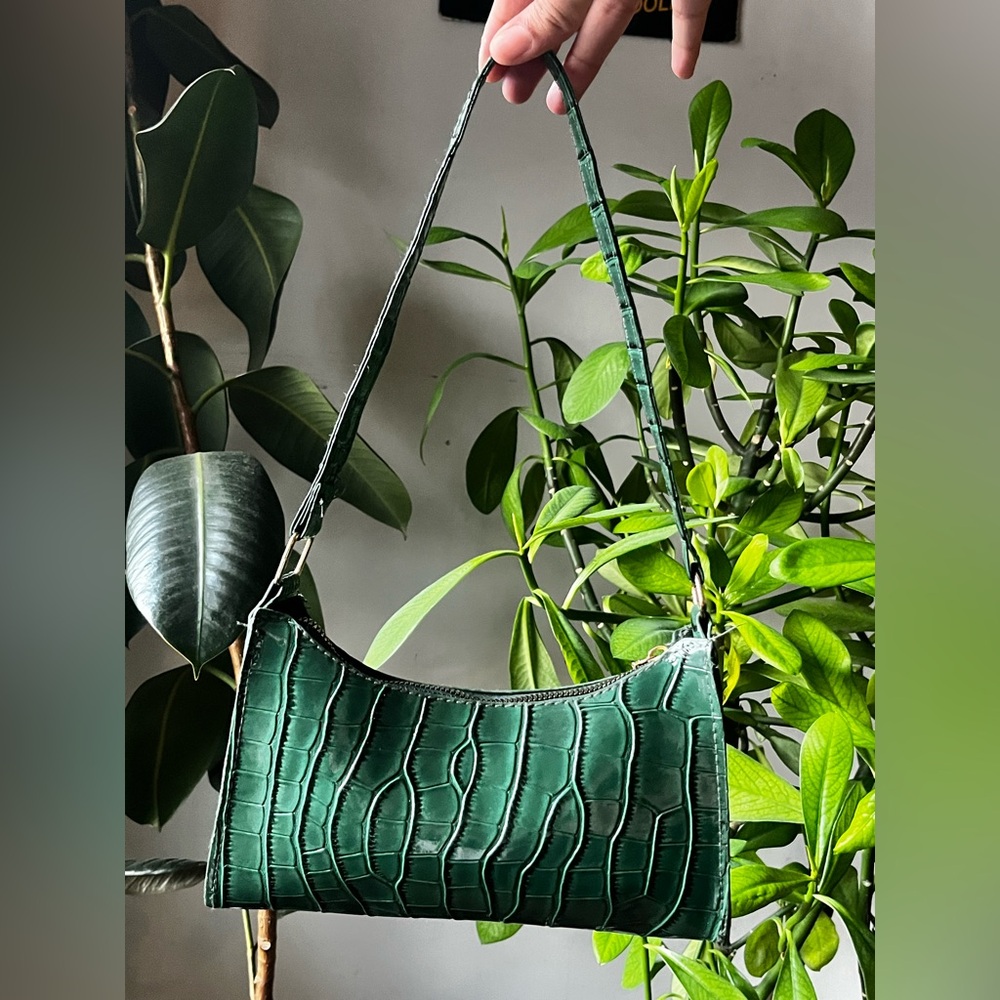 Emerald Croc-Embossed Shoulder Bag - Women